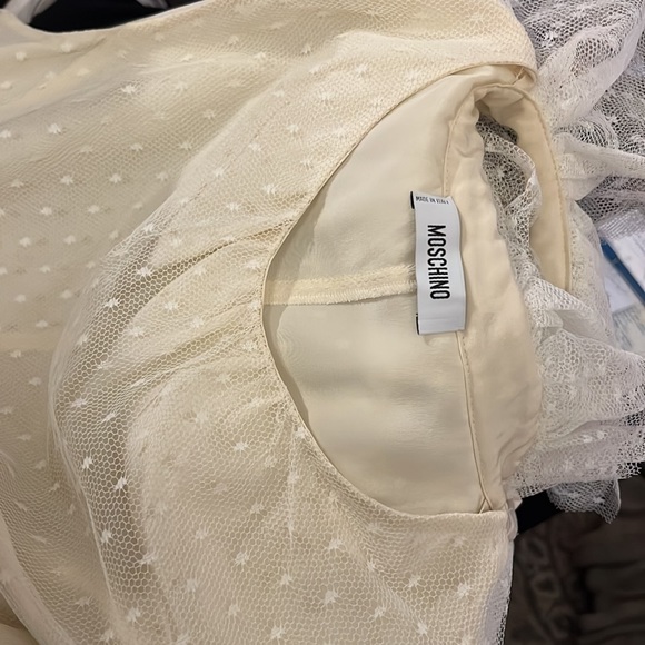 Moschino cream Swiss dot tulle overlay with tulle neck ruffle tie, size US 10 - Picture 8 of 8